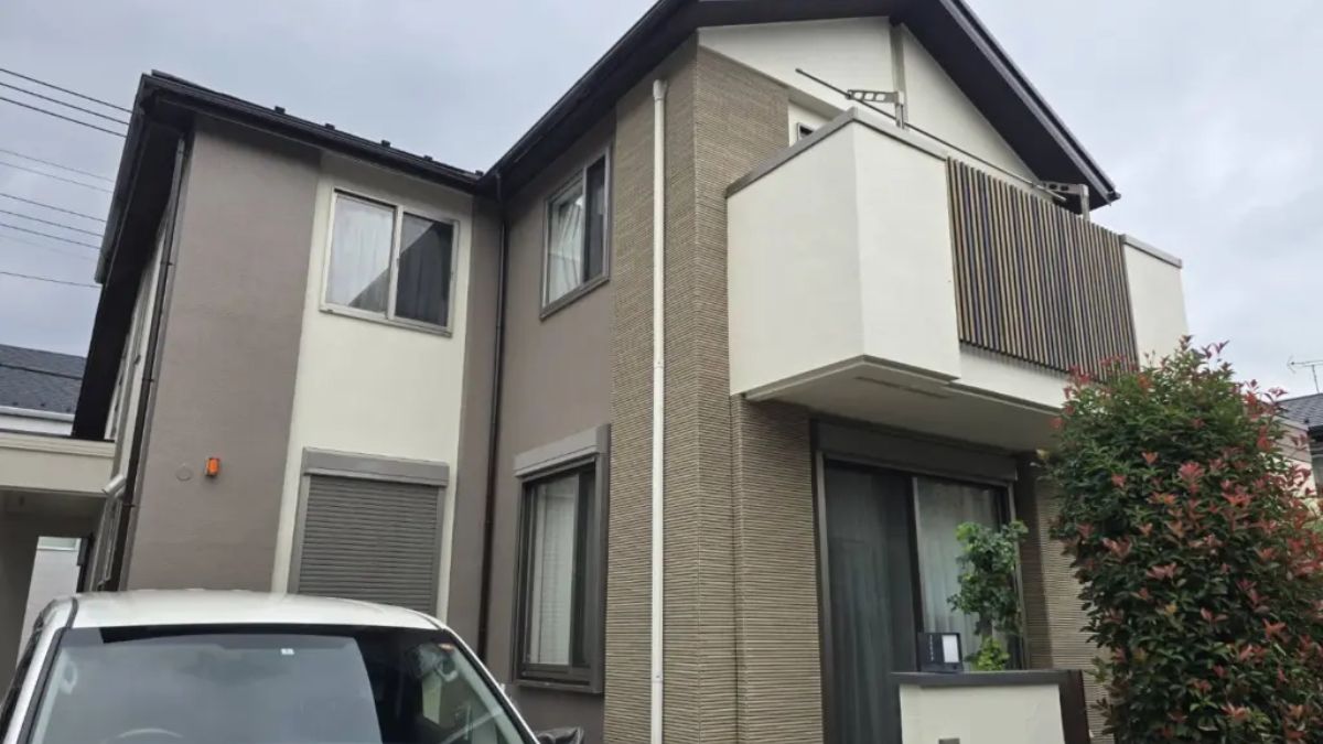 垂直ツートンの住宅の施工事例